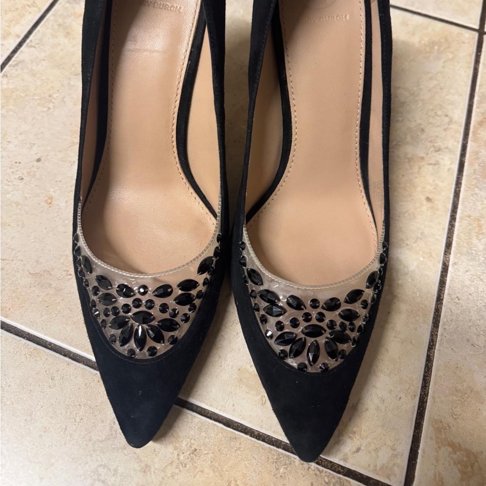 Tory Burch, beautiful high heeled suede dress pump